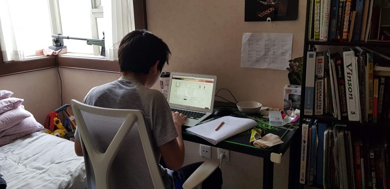 REFLECTIONS ON BEING IN CHINA DURING COVID-19 : VINSON JIN (Grade 8, MYP 3) 回顾爆发新型冠状肺炎以来在中国的经历:Vinson Jin (8年级/MYP 3) REFLECTIONS ON BEING IN CHINA DURING COVID-19 : VINSON JIN (Grade 8, MYP 3) 回顾爆发新型冠状肺炎以来在中国的经历:Vinson Jin (8年级/MYP 3)