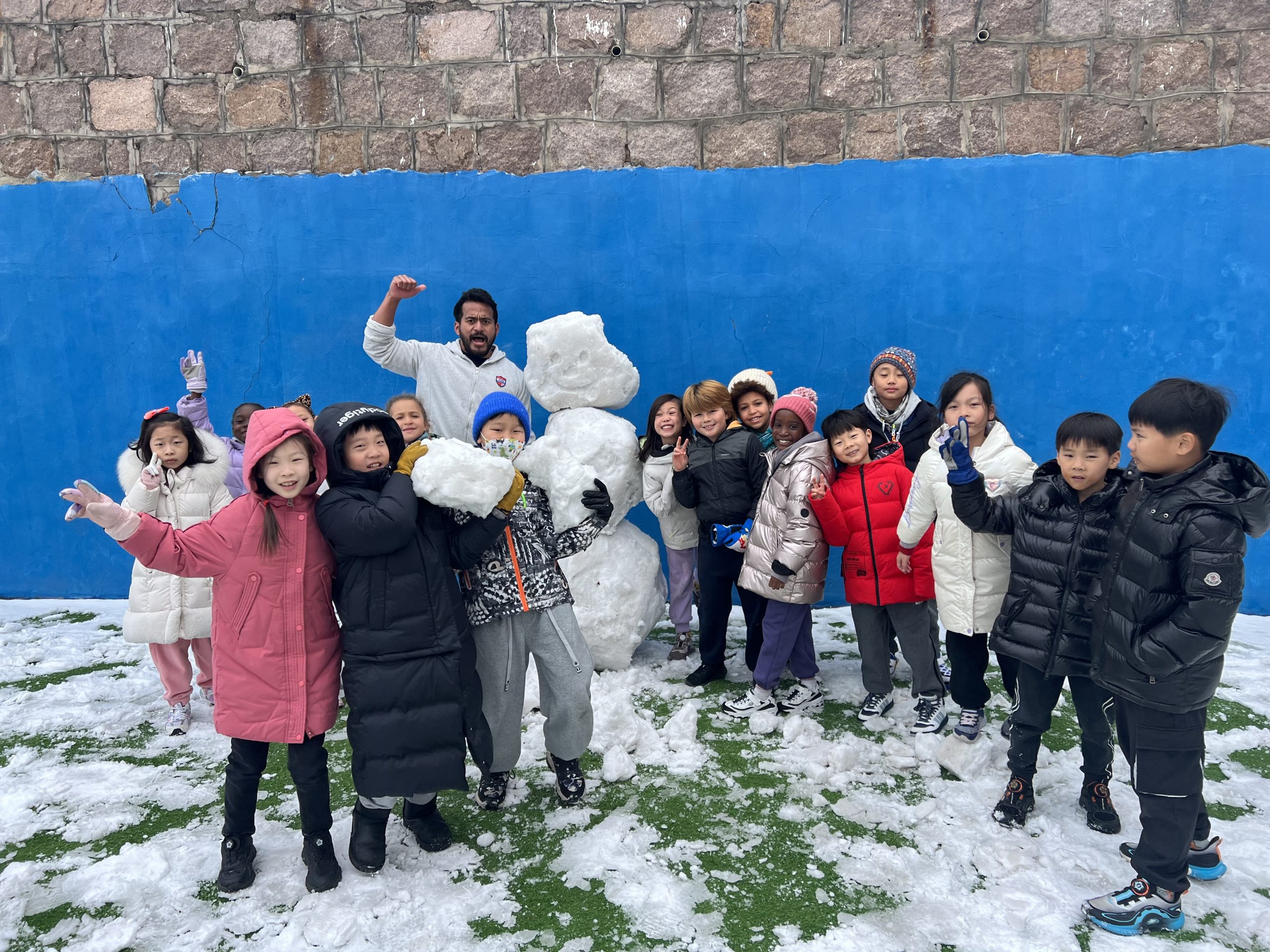 SNOW DAYS! – Resilience in the Amerasia Community // 坚持不懈的美亚社区